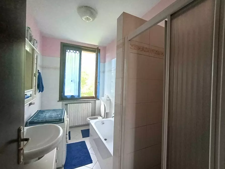 Immagine 17 di Bilocale in affitto  a Medesano