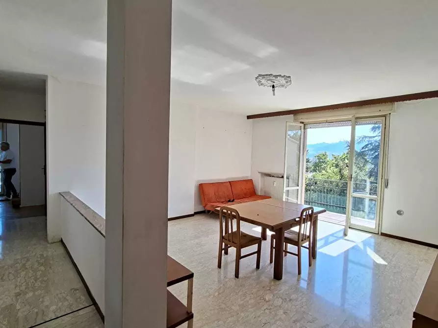 Immagine 27 di Trilocale in vendita  a Medesano