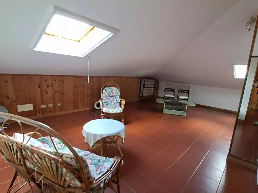 Immagine 40 di Quadrilocale in vendita  a Massa