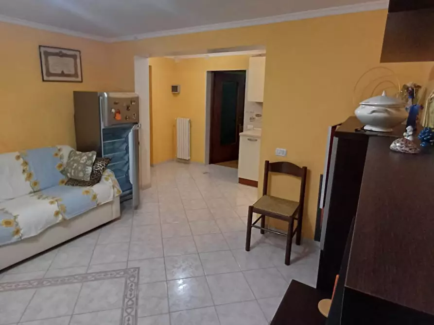 Immagine 12 di Bilocale in vendita  a Medesano