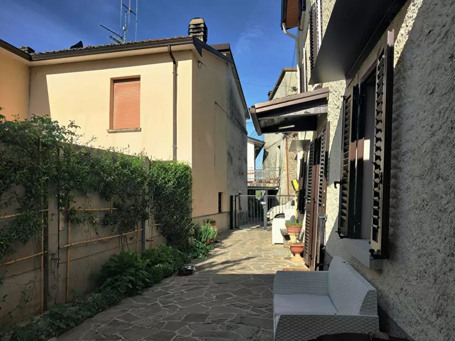 Immagine 42 di Casa indipendente in vendita  a Varano De' Melegari