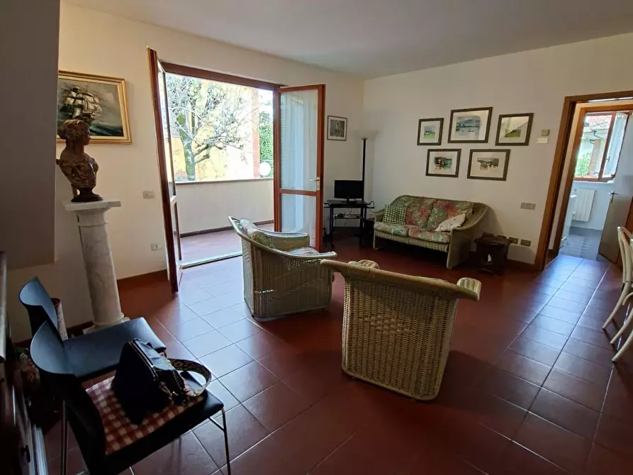 Immagine 15 di Quadrilocale in vendita  a Massa