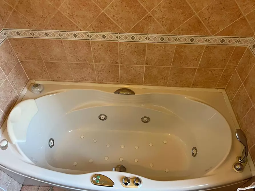 Immagine 21 di Villetta a schiera in vendita  a Sarzana