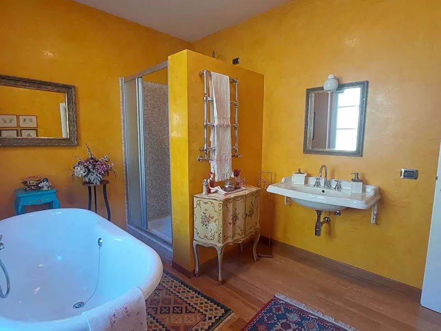 Immagine 28 di Villa in vendita  a Fornovo Di Taro