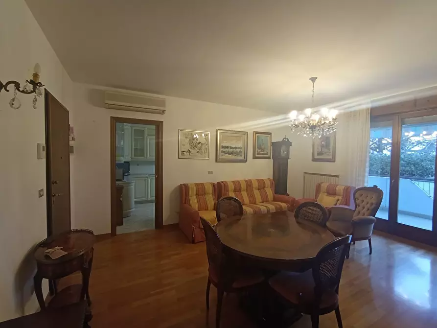 Immagine 10 di Quadrilocale in vendita  a Fornovo Di Taro