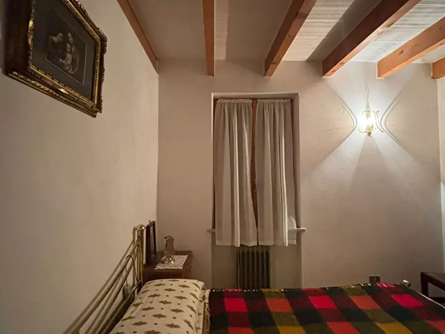 Immagine 15 di Porzione di casa in vendita  a Terenzo