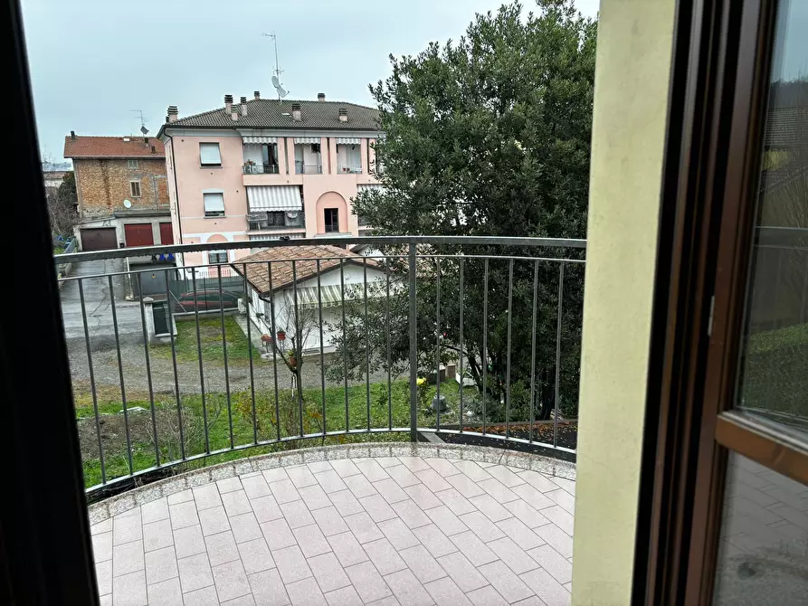 Immagine 12 di Monolocale in vendita  a Medesano