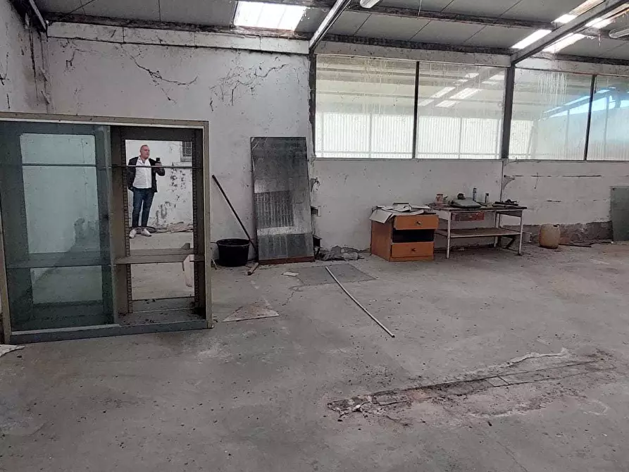 Immagine 4 di Attività artigianale in vendita  a Parma