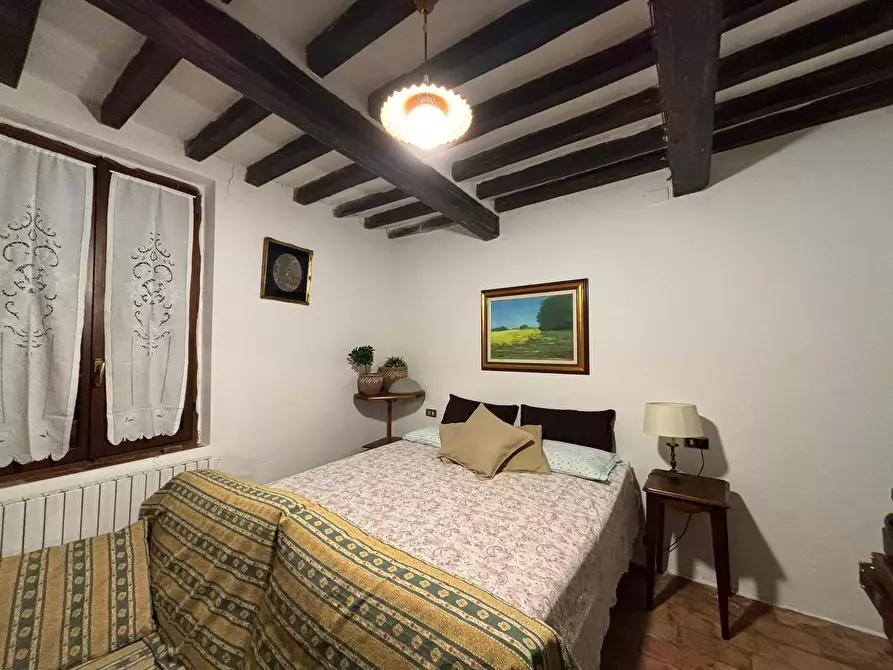 Immagine 18 di Porzione di casa in vendita  a Varano De' Melegari