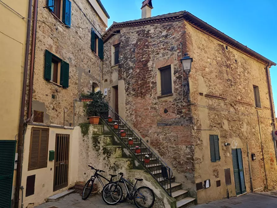 Immagine 1 di Casa semindipendente in vendita  a Cinigiano