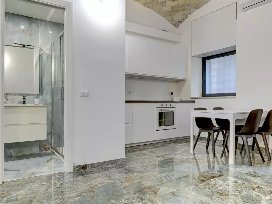 Immagine 3 di Loft/Open space in vendita  a Roma