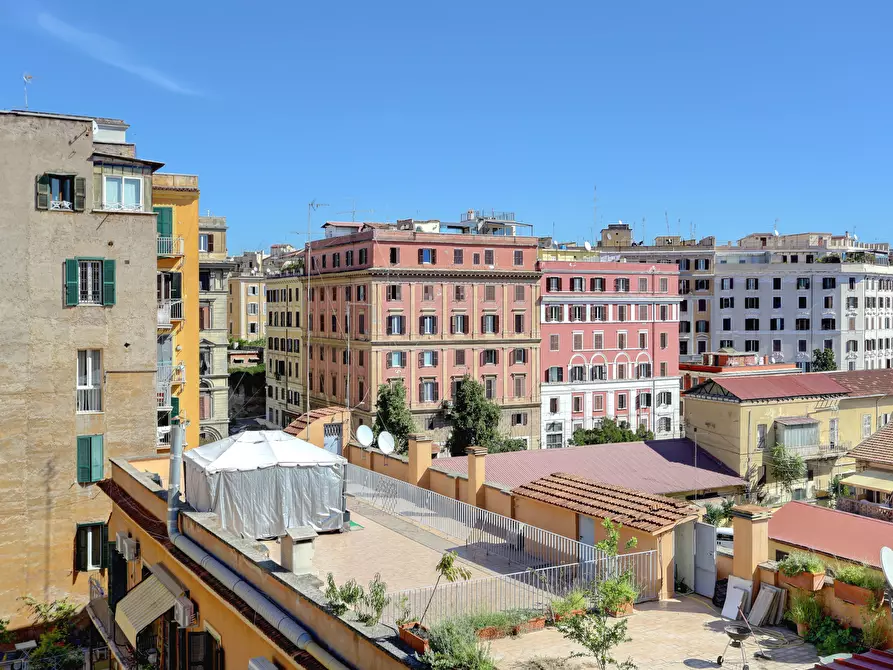 Immagine 4 di Trilocale in vendita  in VIA DI SAN GIOVANNI IN LATERANO 190 a Roma