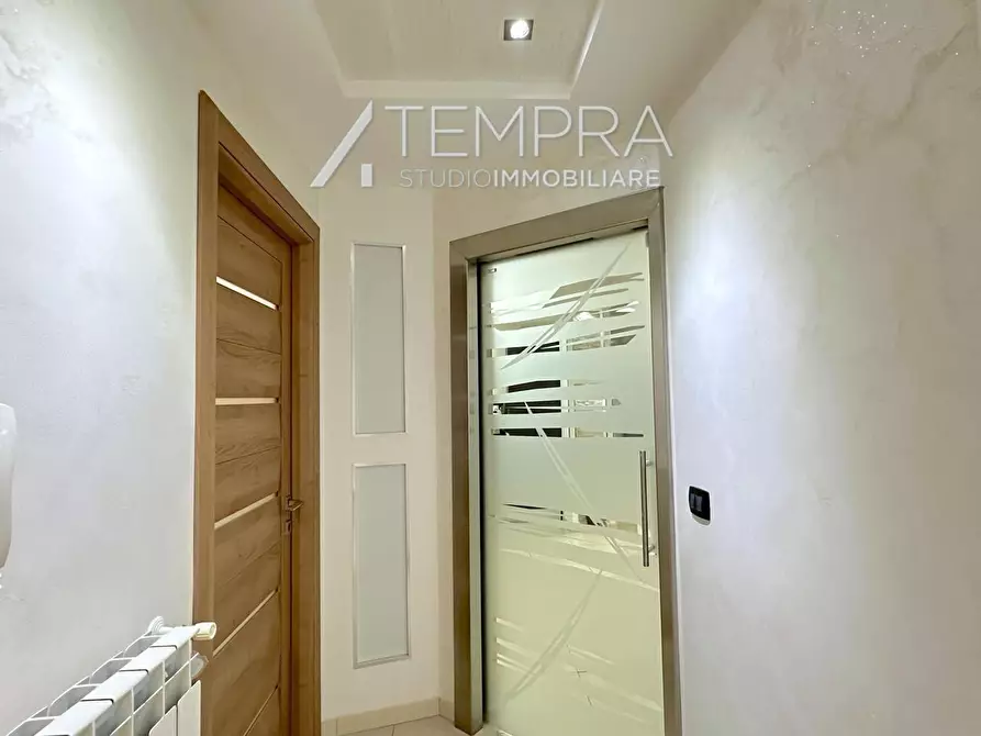 Immagine 19 di Appartamento in vendita  in Via Franz Kafka a Adrano