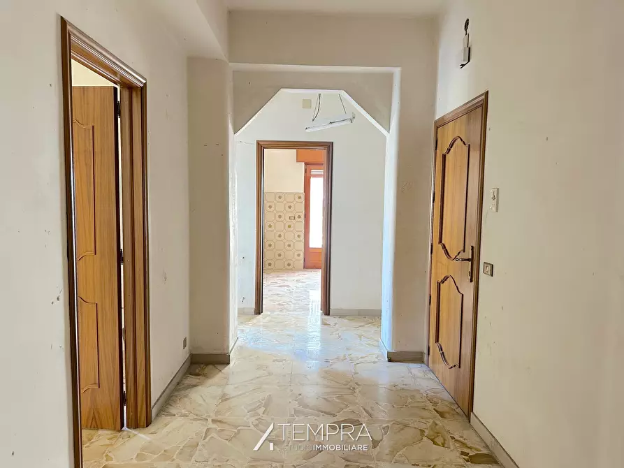 Immagine 9 di Casa indipendente in vendita  in VIA ALBERT EINSTEIN 9 a Adrano