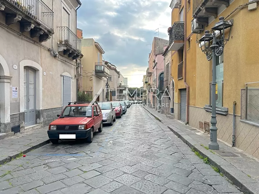 Immagine 3 di Casa indipendente in vendita  a Biancavilla