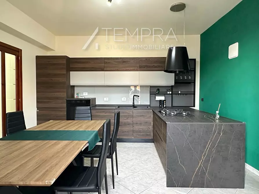 Immagine 5 di Appartamento in vendita  in Via Paolo VI a Adrano