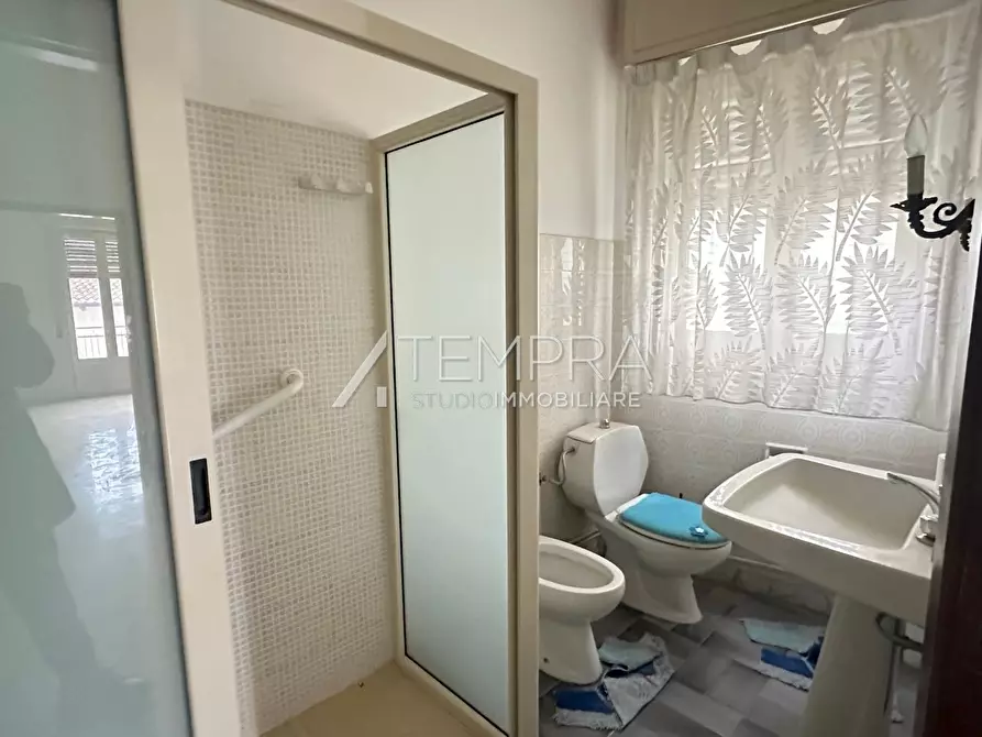 Immagine 9 di Casa indipendente in vendita  a Biancavilla