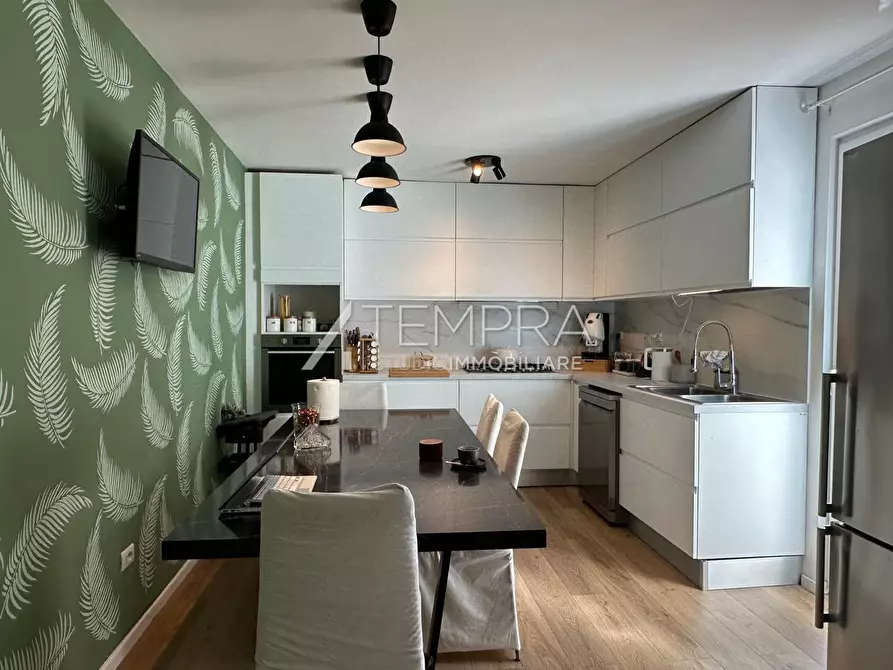 Immagine 1 di Casa indipendente in vendita  a Adrano