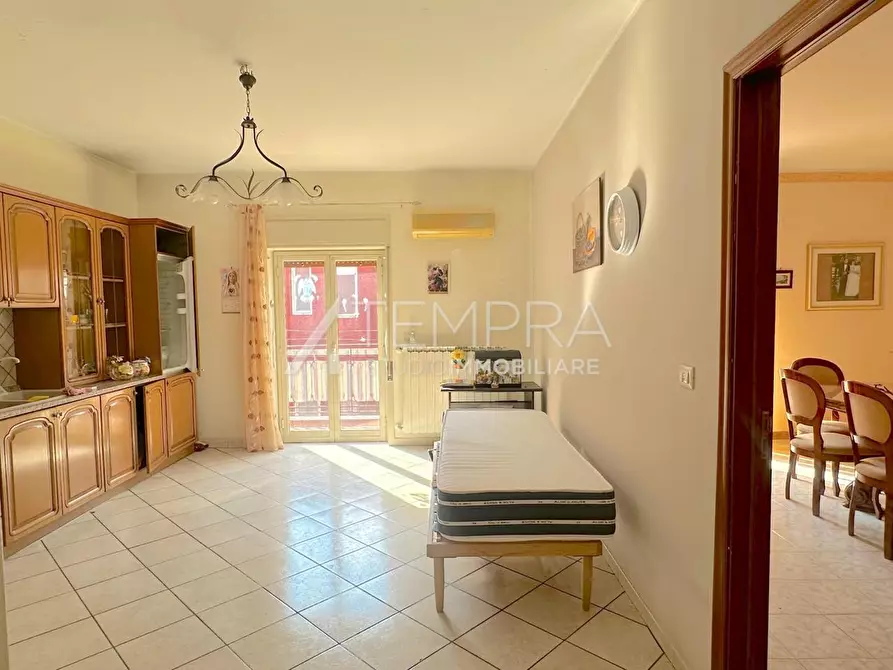 Immagine 12 di Appartamento in vendita  a Adrano