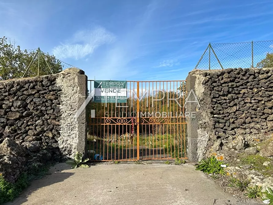 Immagine 22 di Rustico / casale in vendita  a Adrano