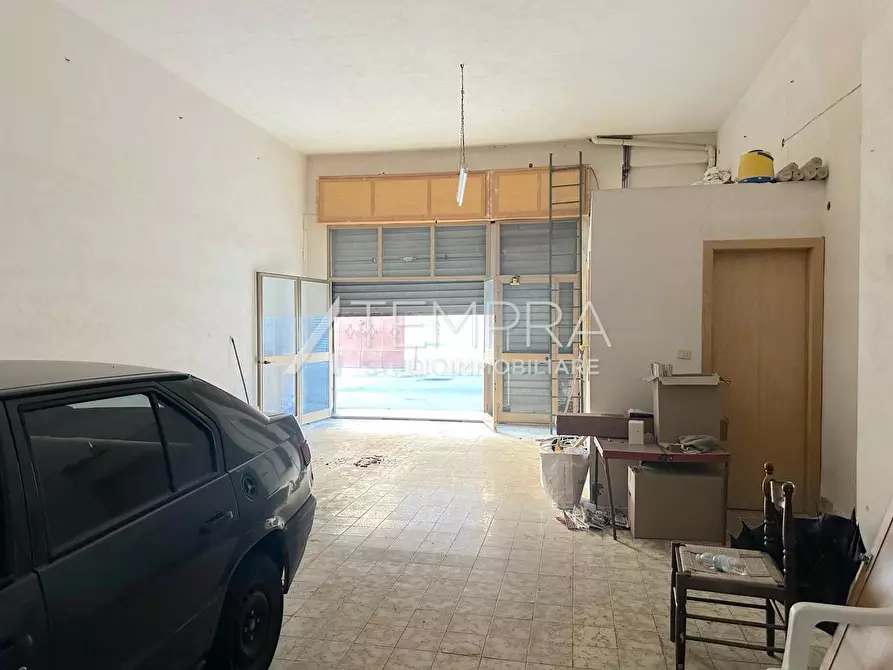 Immagine 20 di Appartamento in vendita  in Via della Costituzione 32 a Adrano