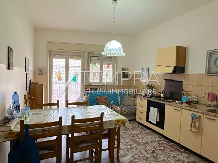 Immagine 6 di Appartamento in vendita  a Adrano