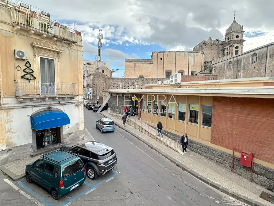 Immagine 10 di Casa indipendente in vendita  a Adrano