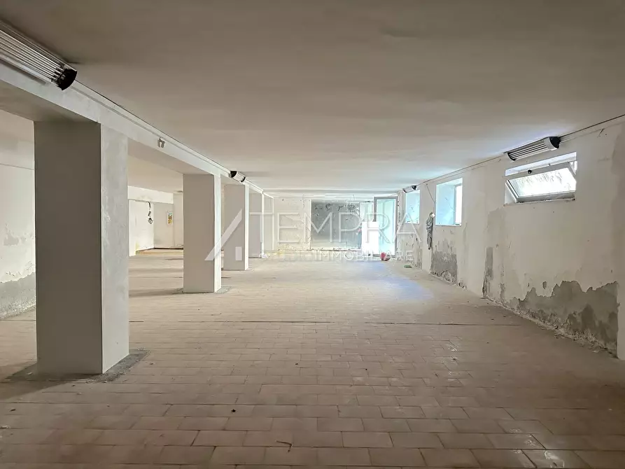 Immagine 4 di Attività artigianale in vendita  in Via Spampinato Aurelio 10 a Adrano
