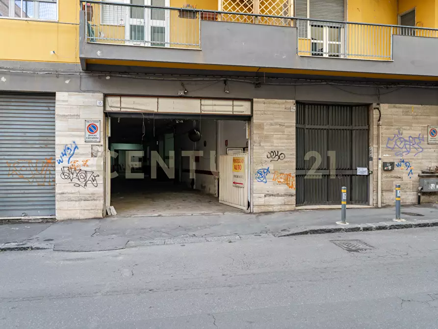 Immagine 3 di Garage in vendita  in Via Enna 13 a Catania