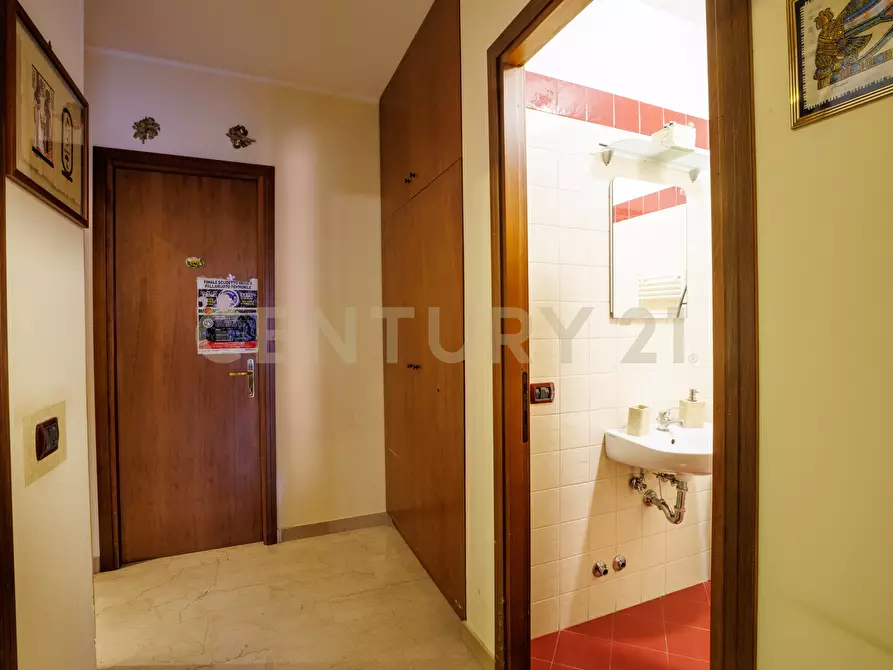 Immagine 39 di Appartamento in vendita  in Via San Floro 10 a Roma