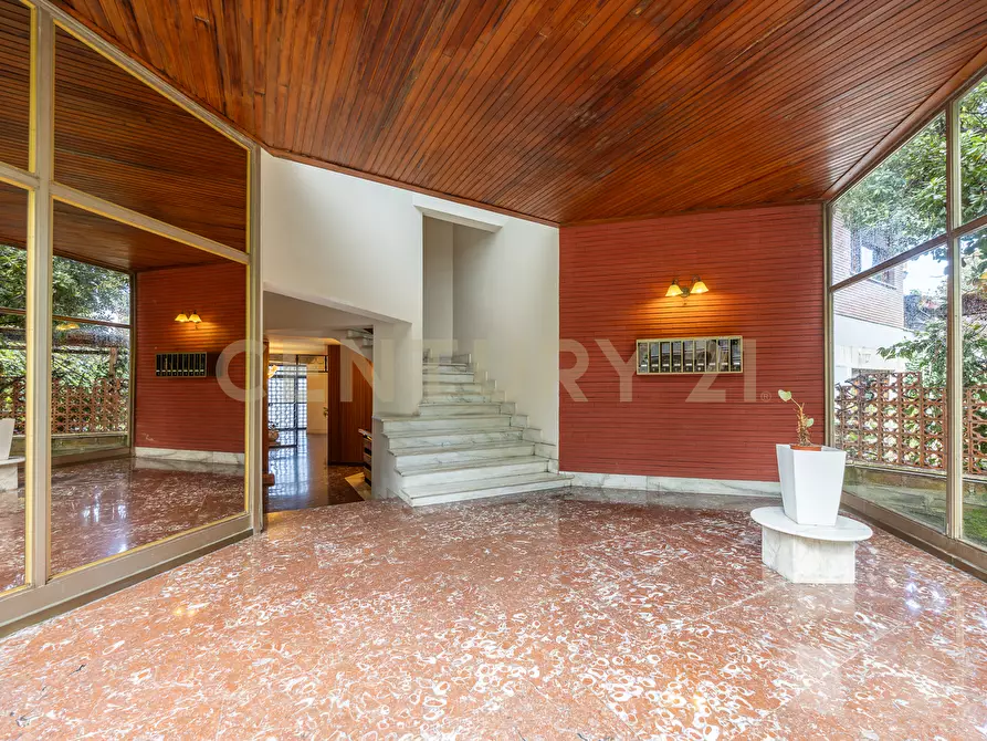 Immagine 17 di Attico in vendita  in Viale Cortina d'Ampezzo a Roma