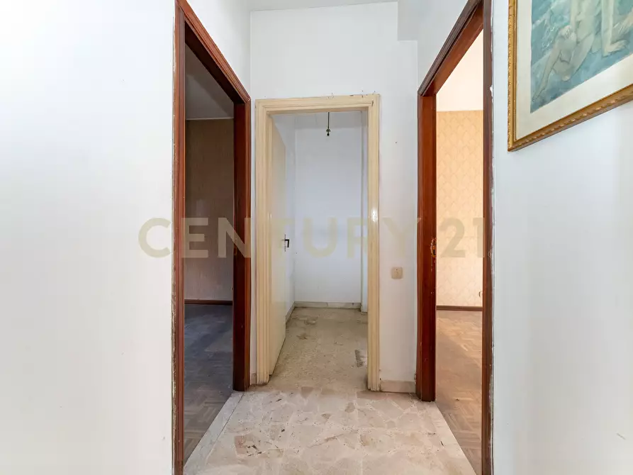 Immagine 38 di Pentalocale in vendita  in Via Fiume 12 a Catania