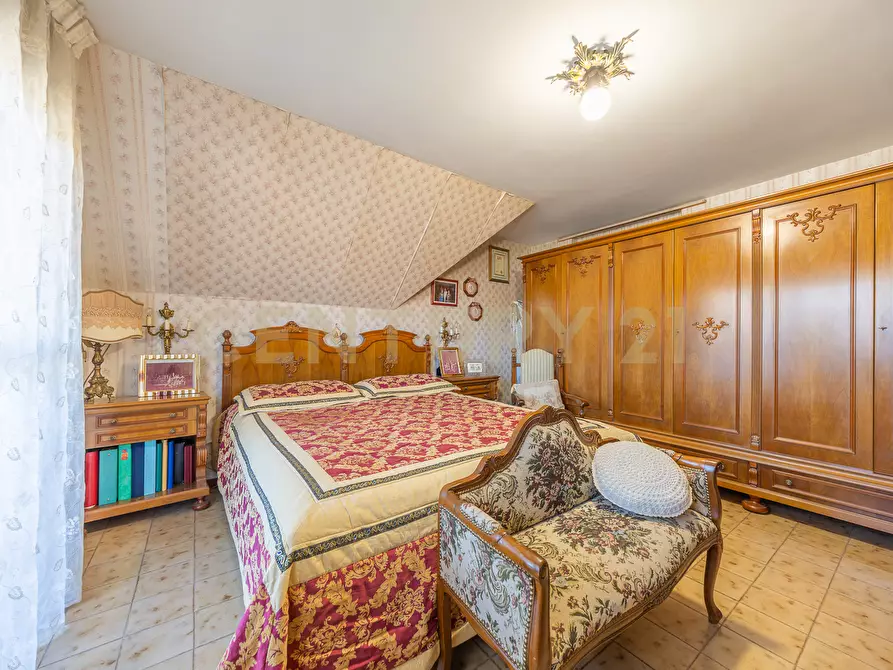 Immagine 11 di Quadrilocale in vendita  in Via Sardegna a Ronciglione