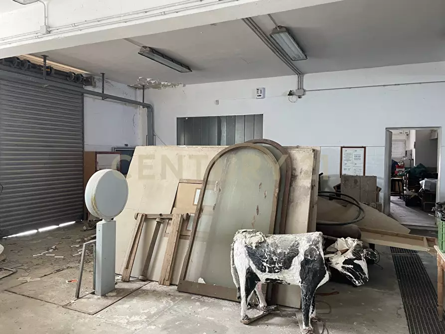 Immagine 49 di Attività artigianale in vendita  in Via Santisi a Motta D'affermo