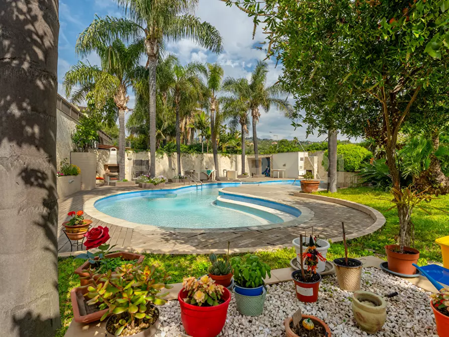 Immagine 4 di Villa in vendita  in Via G. Pezzana 11 a Aci Castello