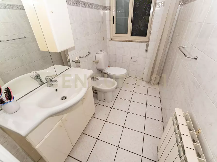 Immagine 21 di Quadrilocale in vendita  in Via P. Gobetti 8 a Adrano