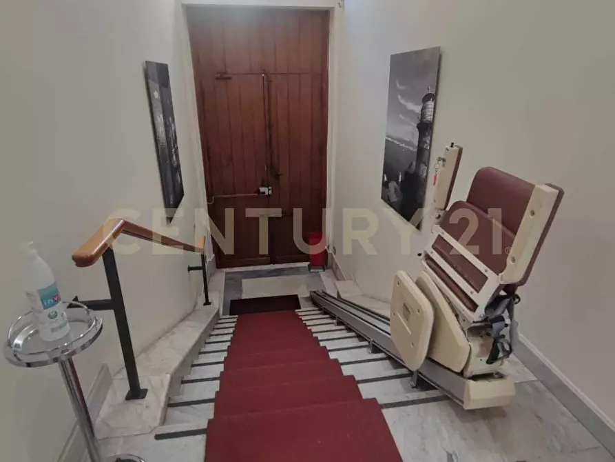 Immagine 26 di Palazzo in vendita  a Messina