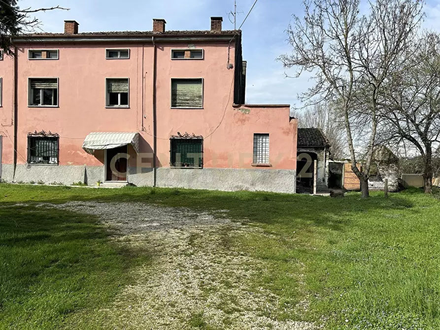 Immagine 31 di Rustico / casale in vendita  in Argine San Lorenzo 11 a Ostiglia