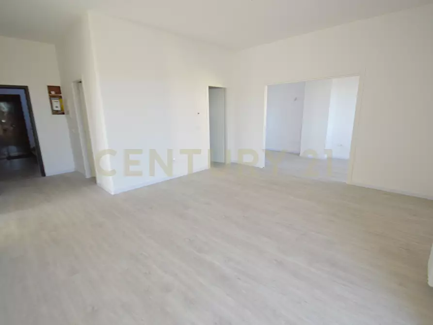 Immagine 3 di Pentalocale in vendita  in Viale Giulio Cesare 3 a Grosseto