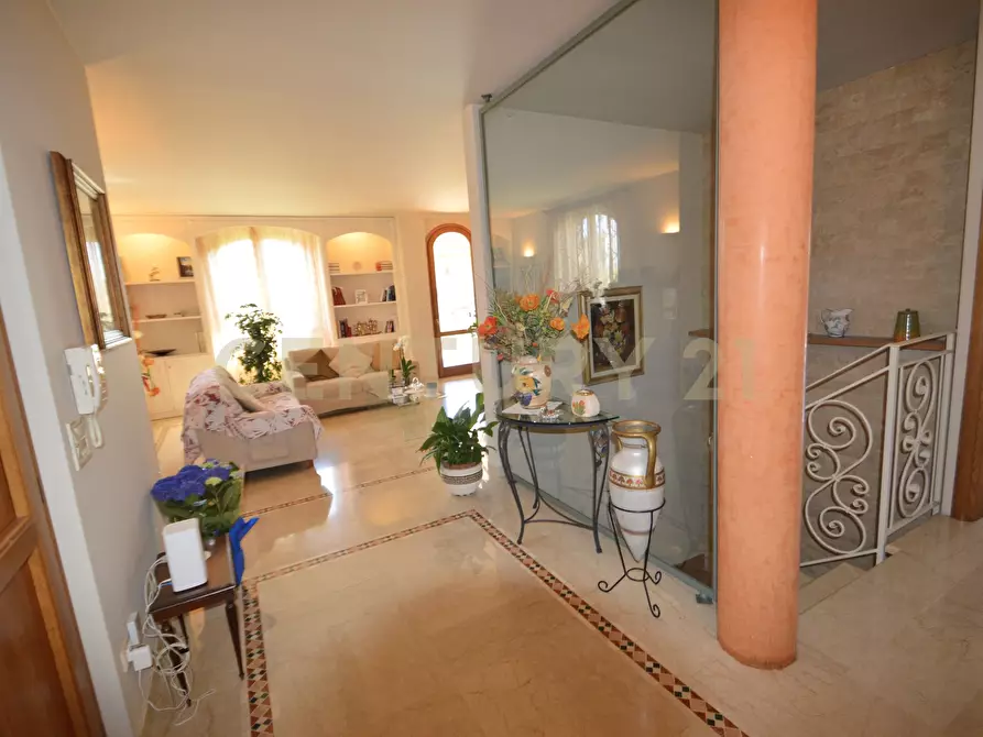 Immagine 6 di Villa in vendita  a Grosseto