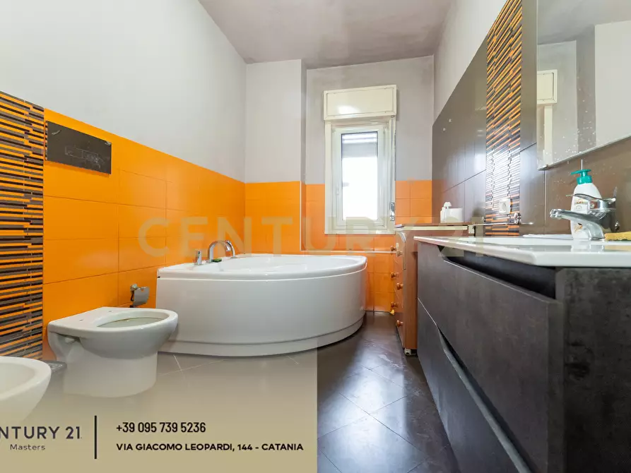 Immagine 11 di Appartamento in vendita  in Via Italo Svevo 12 a Catania