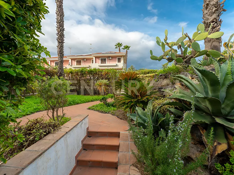 Immagine 79 di Villa in vendita  in Via Porto Marretti 17 a Mascalucia