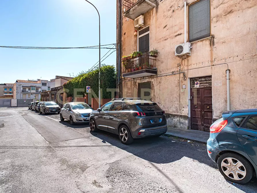 Immagine 2 di Bilocale in vendita  in Via Trecastagni 9 a Catania