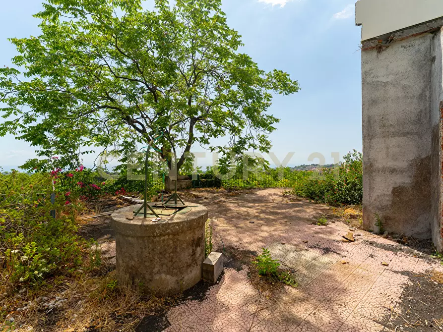 Immagine 21 di Villa in vendita  in Via Grazia Deledda 28 a Santa Venerina