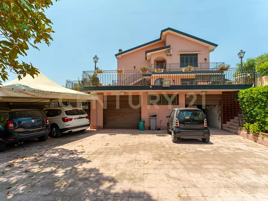 Immagine 14 di Villa in vendita  in Via Salemi 18 a Mascalucia