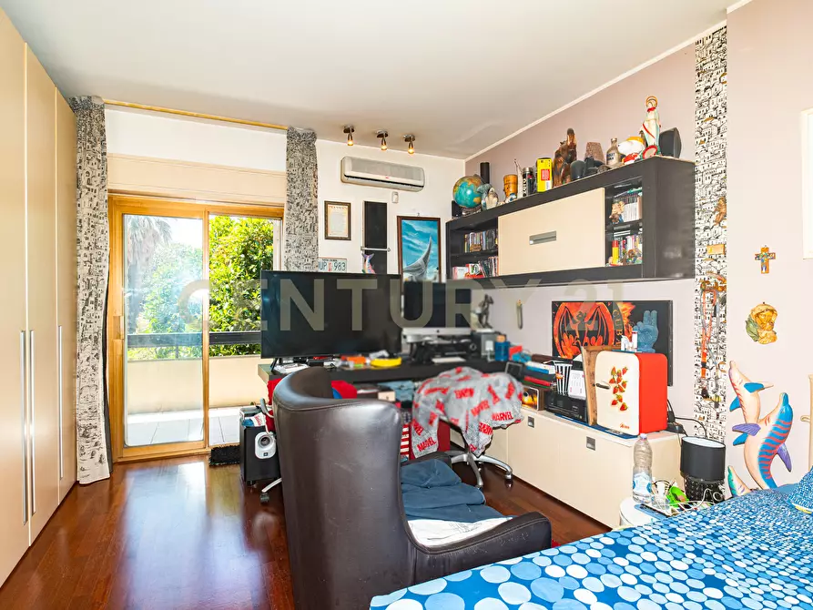 Immagine 25 di Villa in vendita  in Via G. Pezzana 9 a Aci Castello