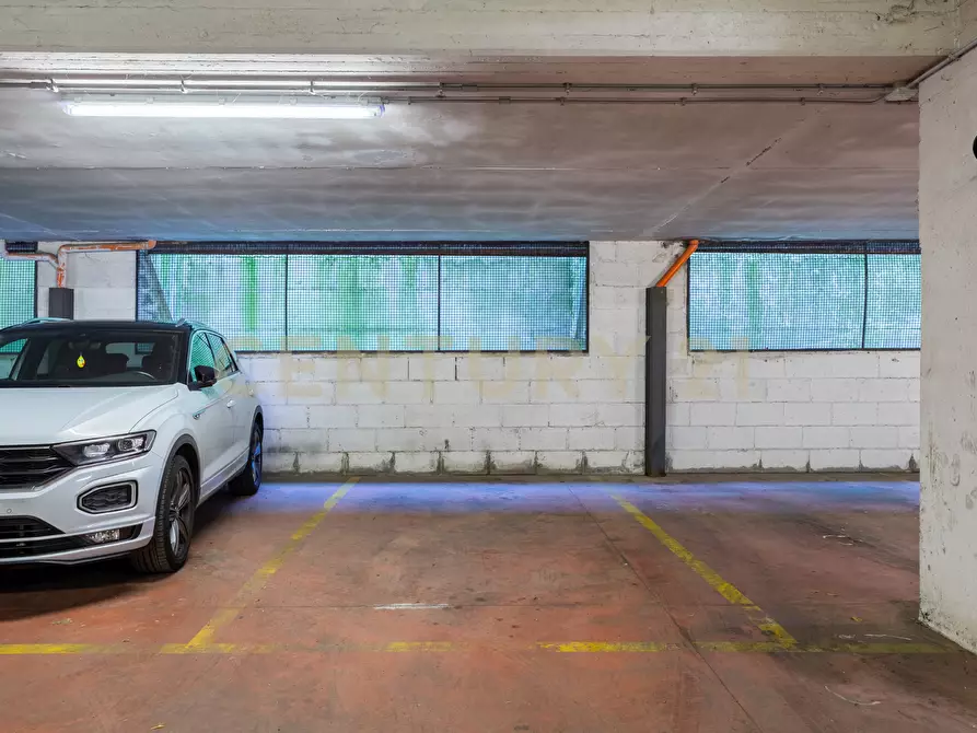 Immagine 21 di Trilocale in vendita  in Via Belforte del Chienti 25 a Roma