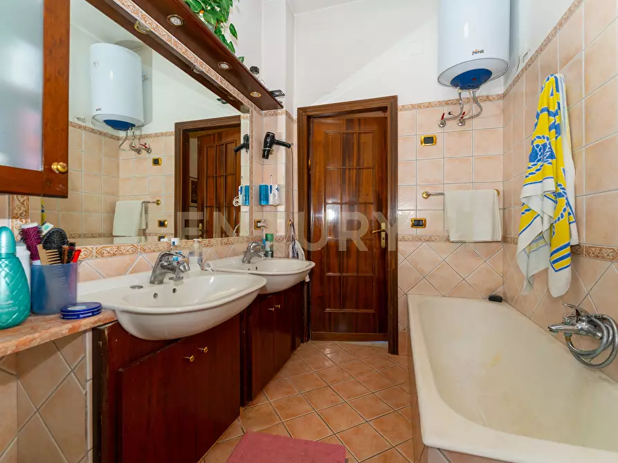 Immagine 72 di Villa in vendita  in Via Salemi 18 a Mascalucia