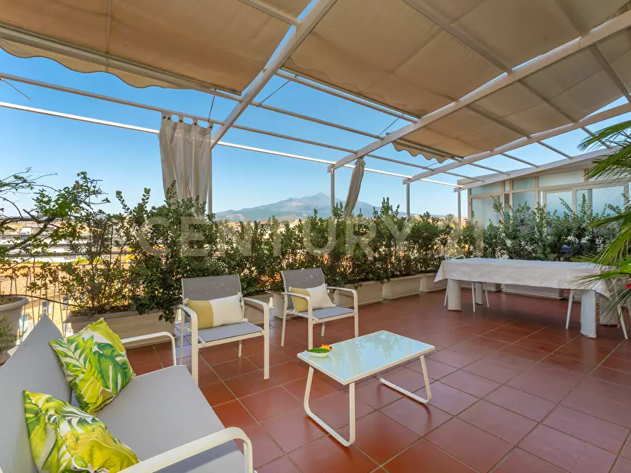 Immagine 1 di Pentalocale in vendita  in Via Salvatore Vigo 106 a Acireale