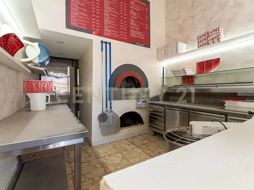 Immagine 23 di Locale commerciale in affitto  in Via Aldebaran 7 a Catania